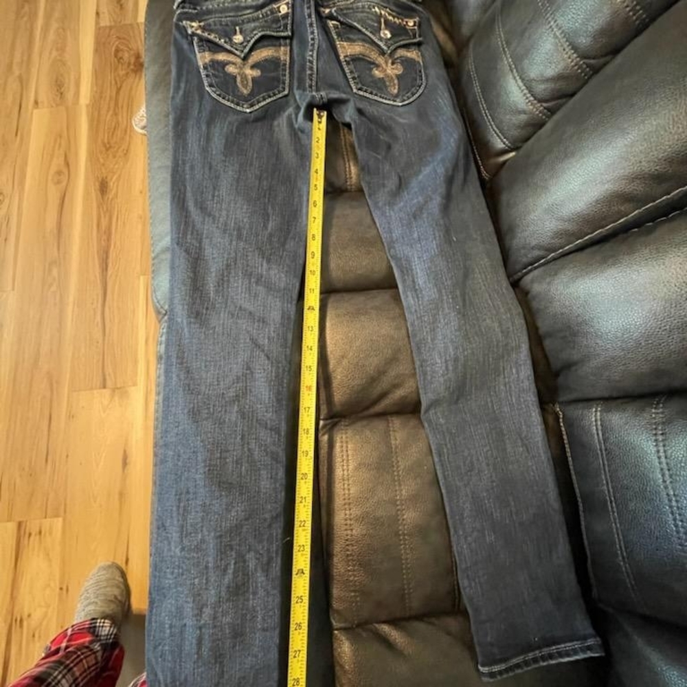 Dark Blue Denim Jeans with Embroidered Pockets
